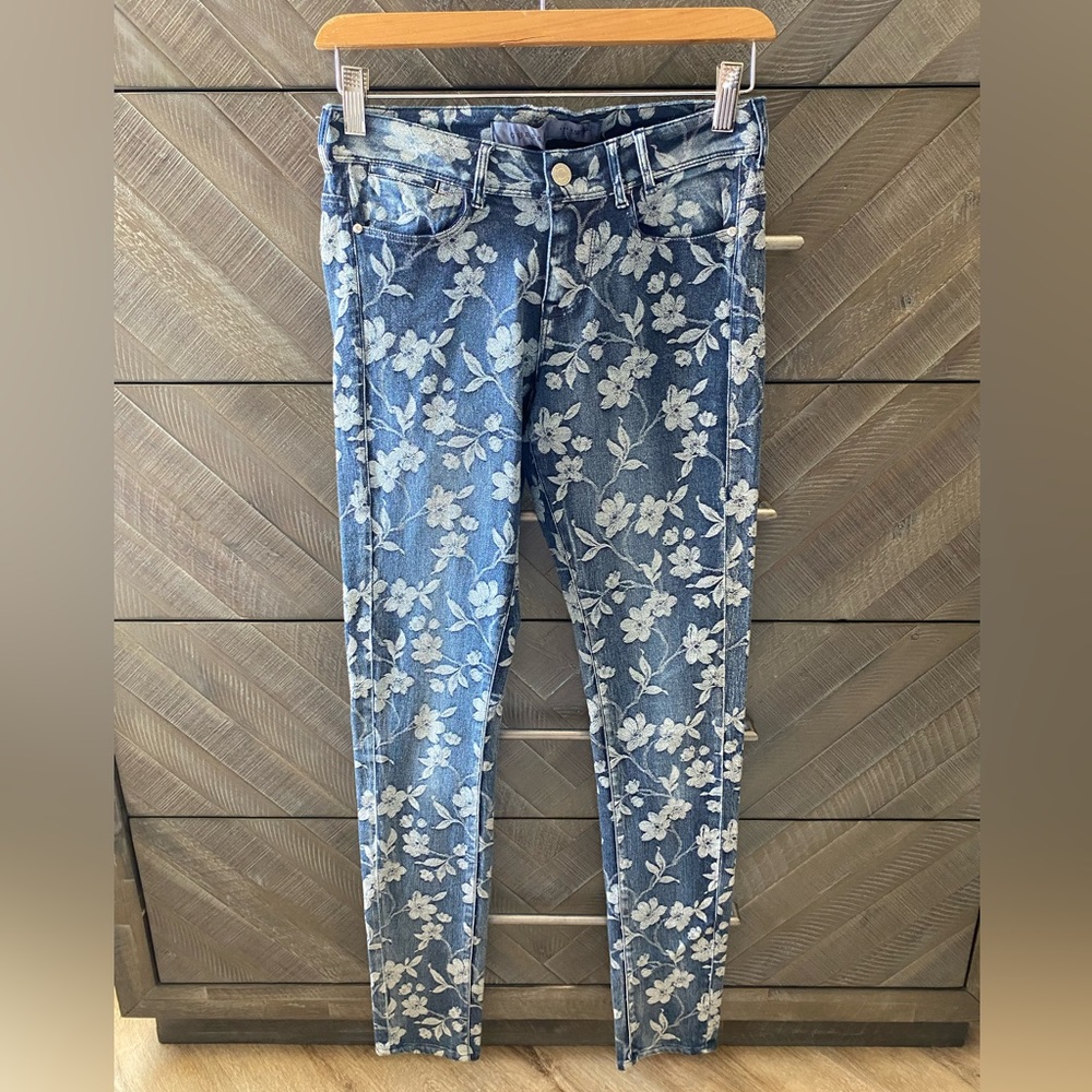 Jeans by Guess